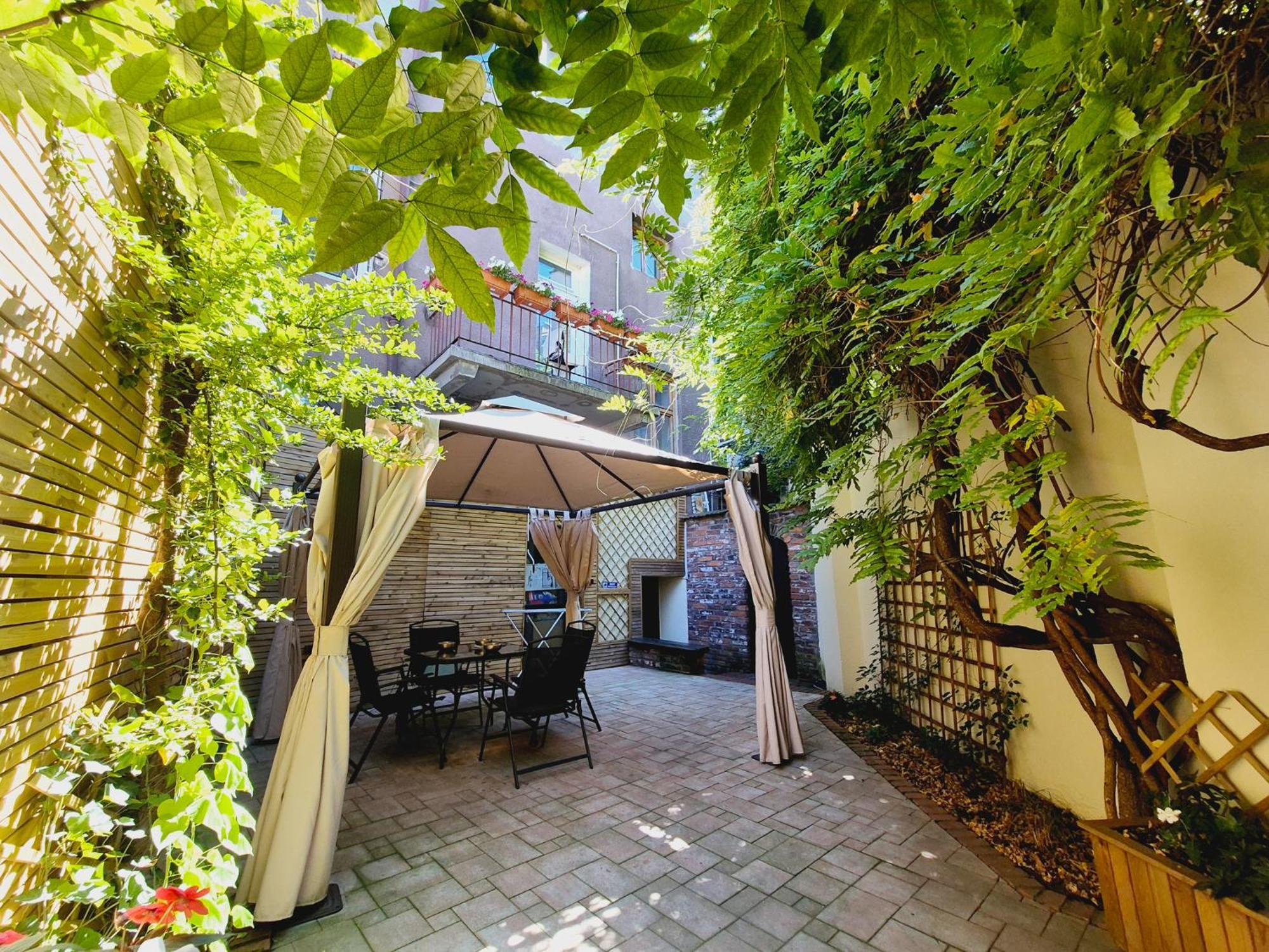 Pini Hostel - Przytulne Pokoje W Centrum Krakowa Esterno foto
