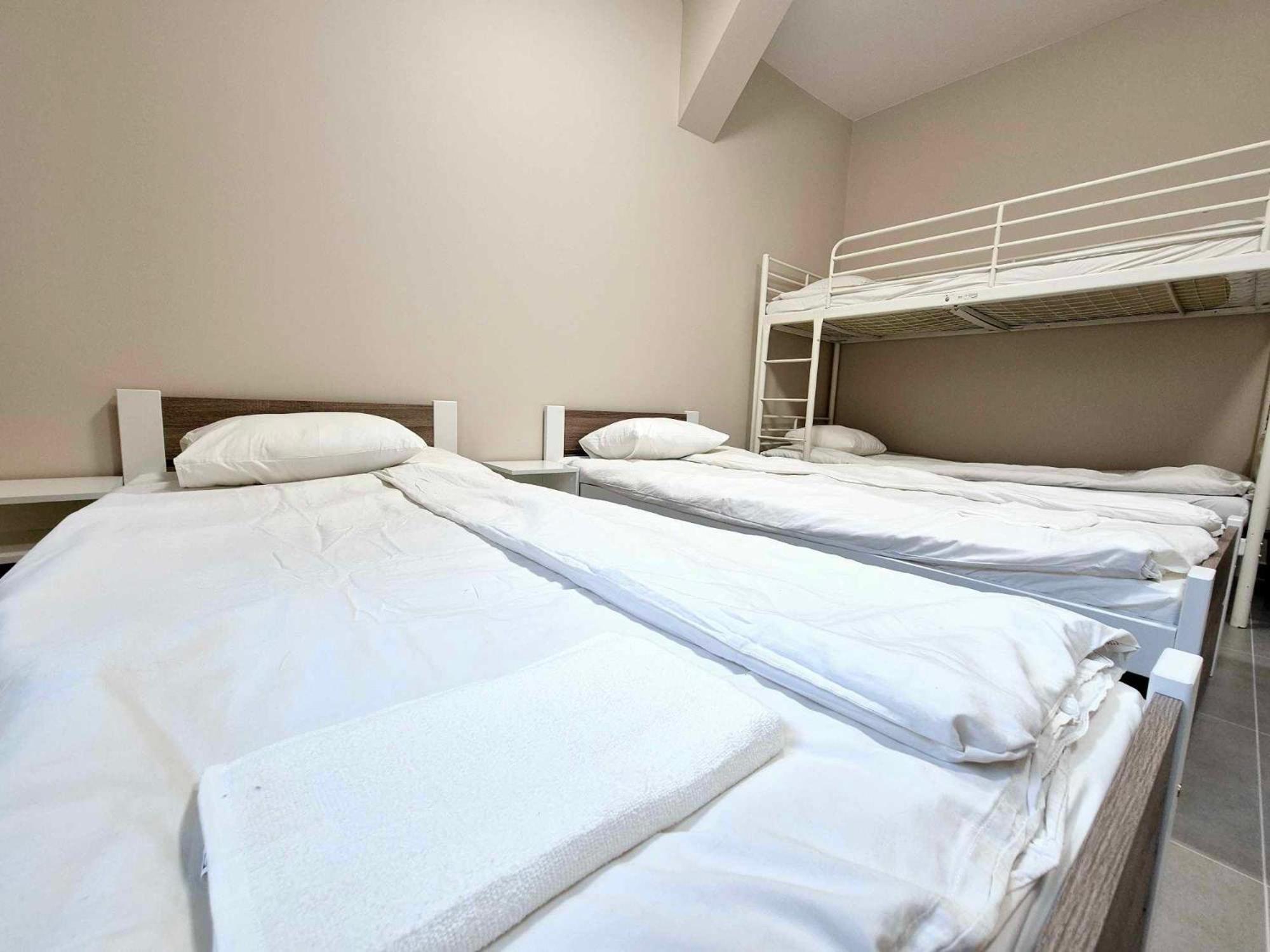 Pini Hostel - Przytulne Pokoje W Centrum Krakowa Esterno foto